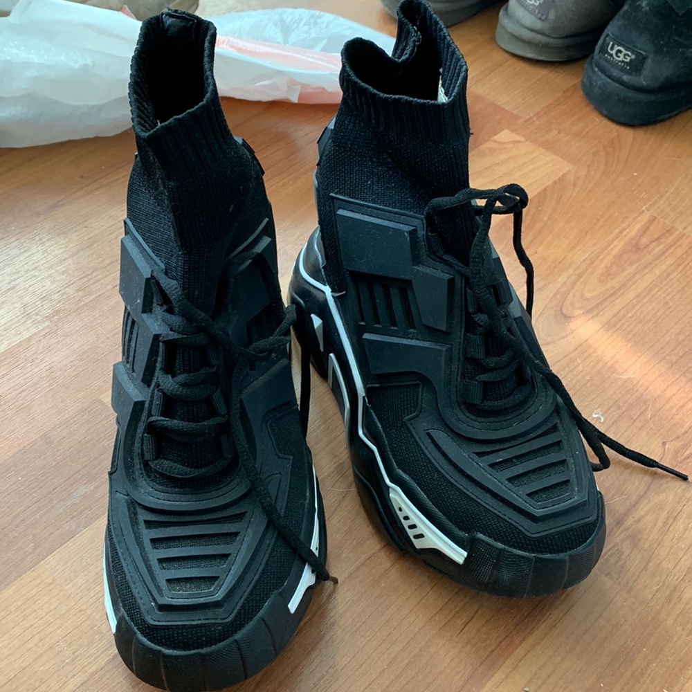 Wedge Sneaker